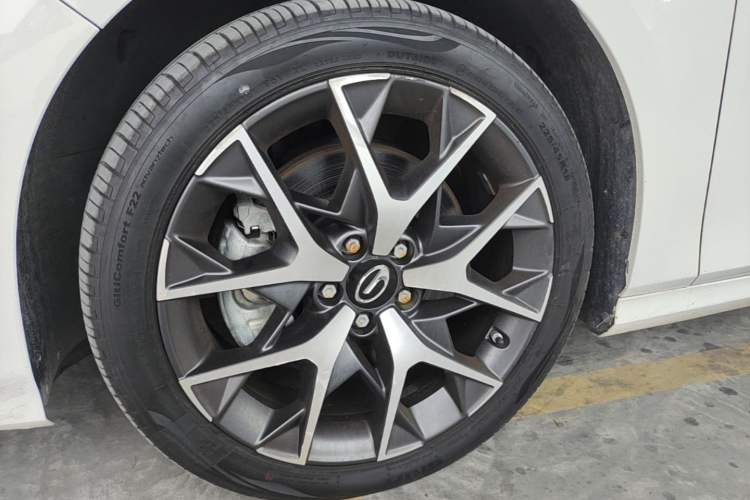 Used GAC Trumpchi EMPOW 2023 Shadow Leopard H High-Energy Hybrid Edition Left Front Wheel Hub
