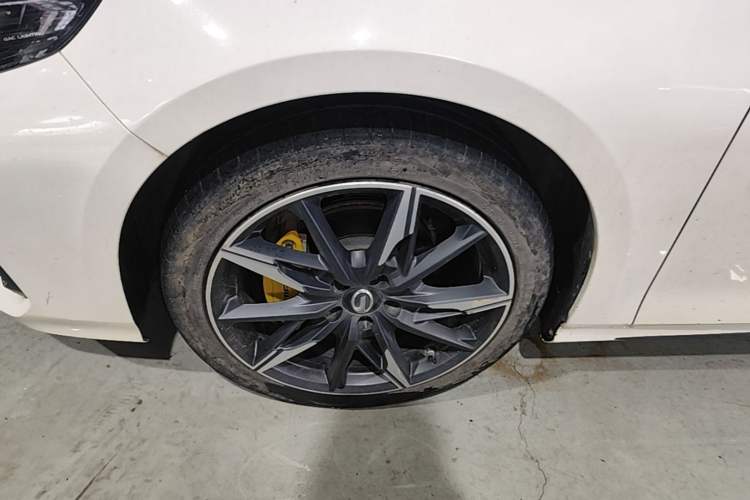 Used GAC Trumpchi EMPOW 2023 270T DCT J15 Version Left Front Wheel Hub
