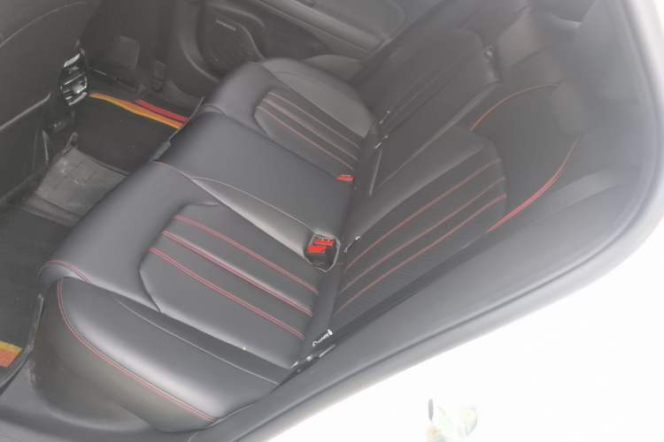 Used GAC Trumpchi EMPOW 2023 270T DCT J16 Version Left Rear Seat
