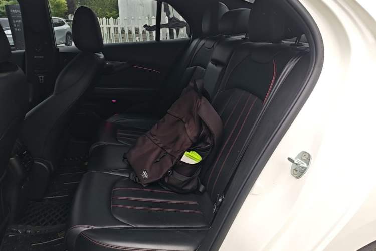 Used GAC Trumpchi EMPOW 2023 270T DCT J15 Version Left Rear Seat