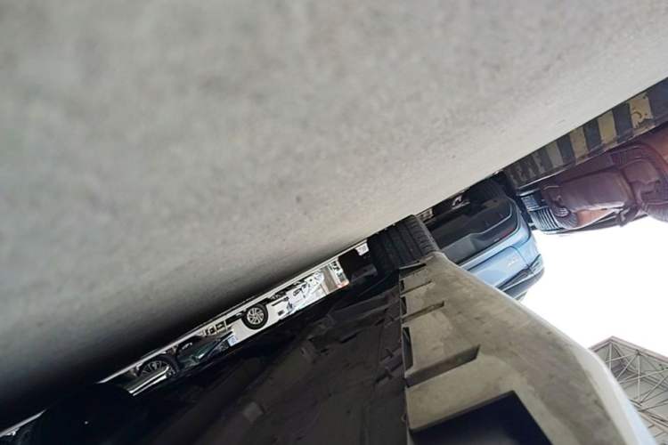 Used GAC Trumpchi EMPOW 2023 400T Automatic R MAX Left Side Sill