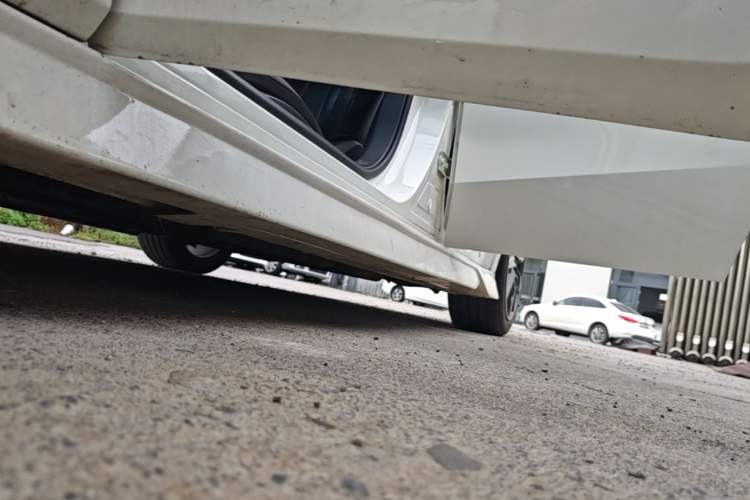 Used GAC Trumpchi EMPOW 2023 270T DCT J15 Version Left Side Sill
