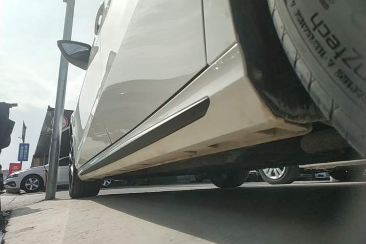 Used GAC Trumpchi EMPOW 2023 270T DCT J11 Version Left Side Sill