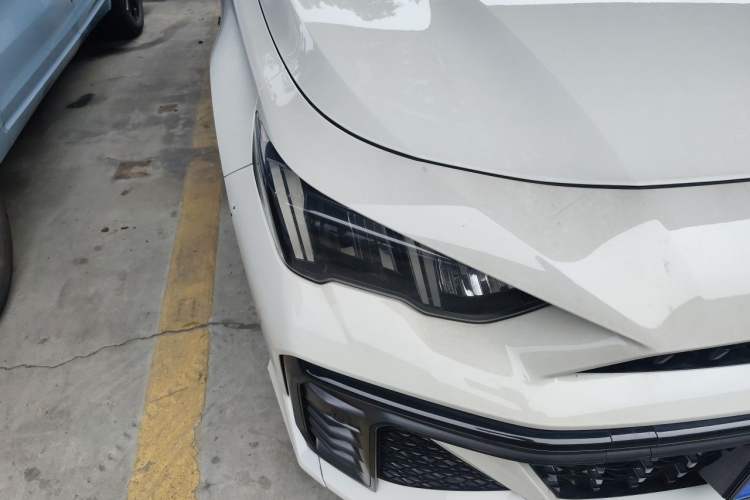 Used GAC Trumpchi EMPOW 2023 400T Automatic R MAX Right Front Headlight