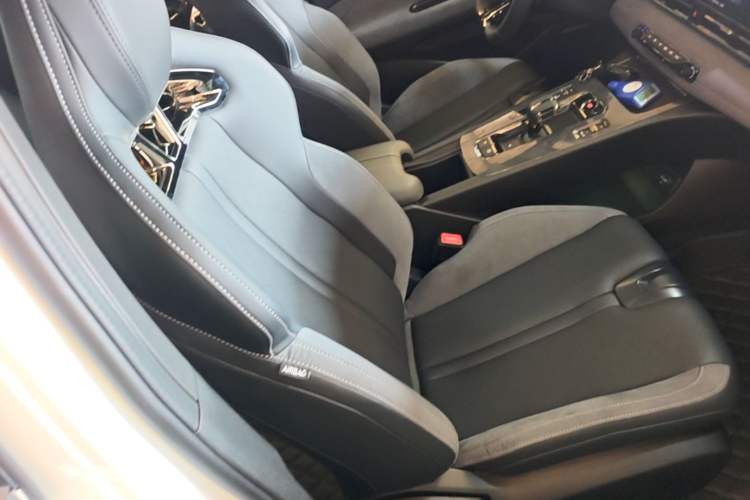 Used GAC Trumpchi EMPOW 2023 400T Automatic R PRO Right Front Seat