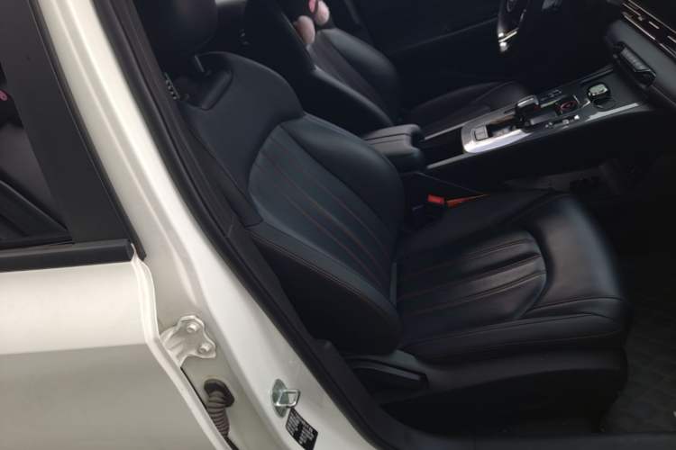 Used GAC Trumpchi EMPOW 2023 270T DCT J15 Version Right Front Seat