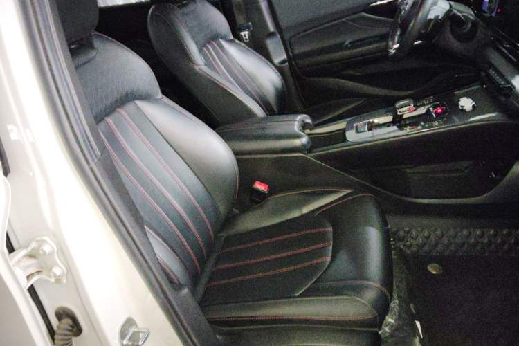 Used GAC Trumpchi EMPOW 2023 270T DCT J15 Version Right Front Seat