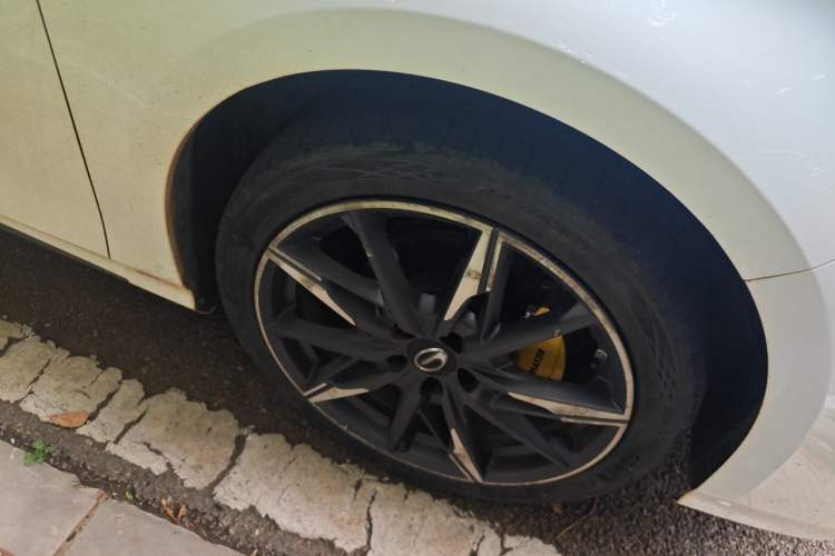 Used GAC Trumpchi EMPOW 2023 270T DCT J16 Version Right Front Wheel Hub