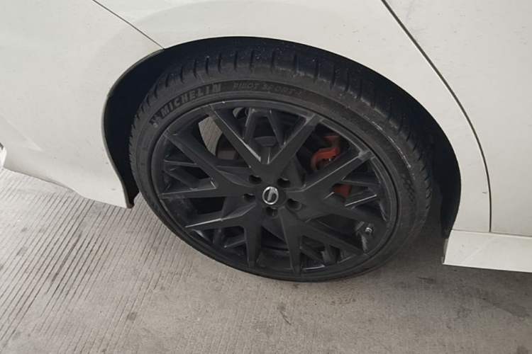 Used GAC Trumpchi EMPOW 2023 400T Automatic R MAX Right Rear Wheel Hub
