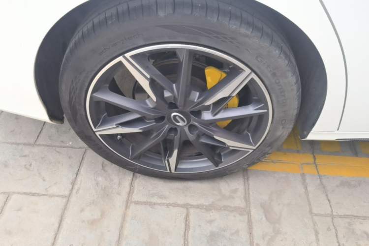Used GAC Trumpchi EMPOW 2023 270T DCT J16 Version Right Rear Wheel Hub