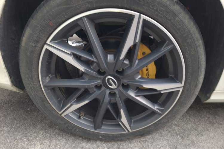 Used GAC Trumpchi EMPOW 2023 270T DCT J15 Version Right Rear Wheel Hub