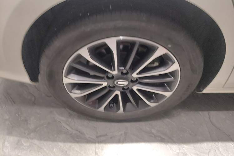 Used GAC Trumpchi EMPOW 2023 Shadow Leopard H High-Energy Hybrid Edition Right Rear Wheel Hub