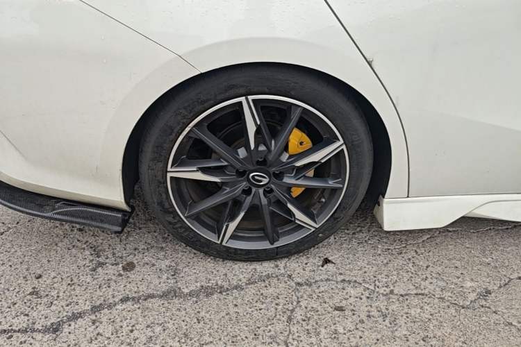 Used GAC Trumpchi EMPOW 2023 270T DCT J15 Version Right Rear Wheel Hub
