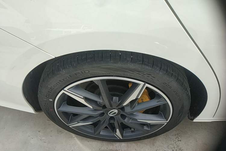 Used GAC Trumpchi EMPOW 2023 270T DCT J11 Version Right Rear Wheel Hub