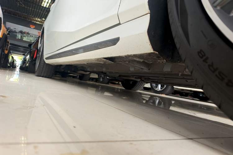 Used GAC Trumpchi EMPOW 2023 270T DCT J15 Version Right Side Sill