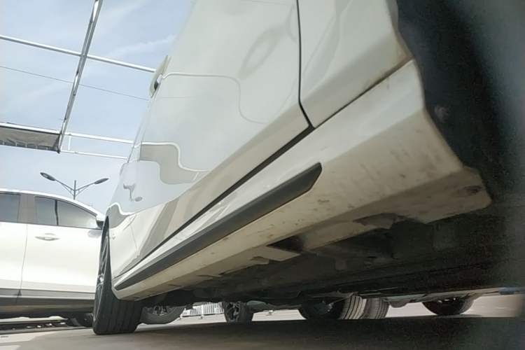 Used GAC Trumpchi EMPOW 2023 270T DCT J11 Version Right Side Sill