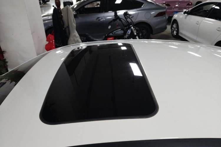 Used GAC Trumpchi EMPOW 2023 270T DCT J16 Version Roof