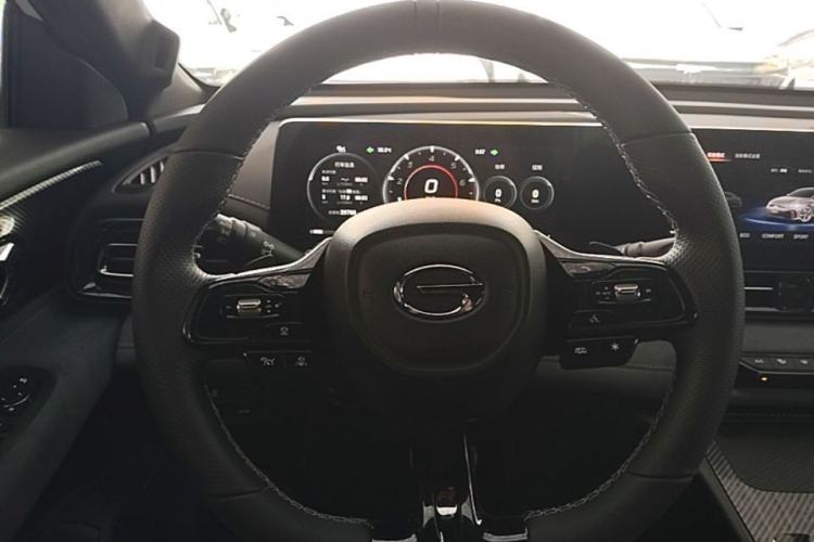 Used GAC Trumpchi EMPOW 2023 400T Automatic R MAX Steering Wheel