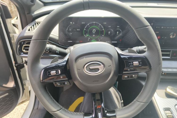 Used GAC Trumpchi EMPOW 2023 400T Automatic R MAX Steering Wheel