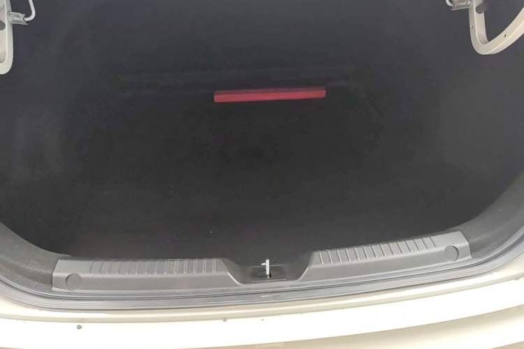 Used GAC Trumpchi EMPOW 2023 270T DCT J15 Version Trunk