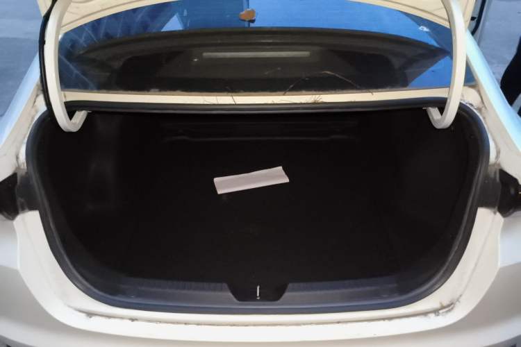 Used GAC Trumpchi EMPOW 2023 270T DCT J16 Version Trunk