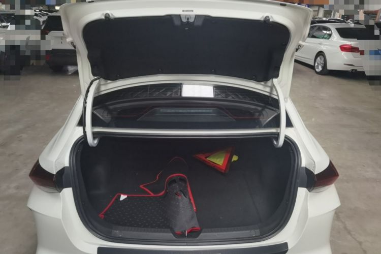 Used GAC Trumpchi EMPOW 2023 270T DCT J15 Version Trunk