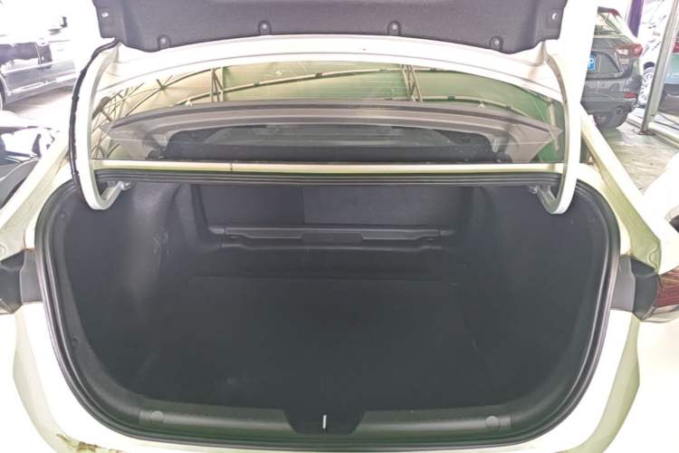 Used GAC Trumpchi EMPOW 2023 270T DCT J15 Version Trunk