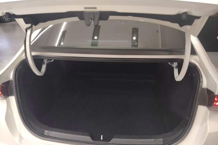Used GAC Trumpchi EMPOW 2023 Shadow Leopard H High-Energy Hybrid Edition Trunk