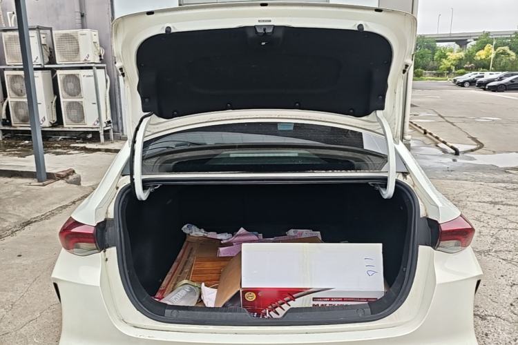 Used GAC Trumpchi EMPOW 2023 270T DCT J15 Version Trunk