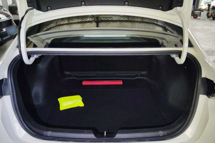 Used GAC Trumpchi EMPOW 2023 270T DCT J15 Version Trunk