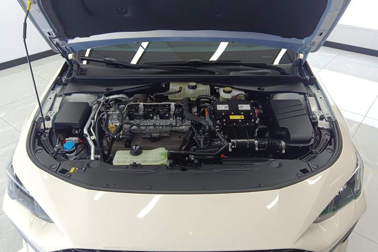 Used GAC Trumpchi EMPOW 2023 Shadow Leopard H High-Energy Hybrid Edition Engine Bay