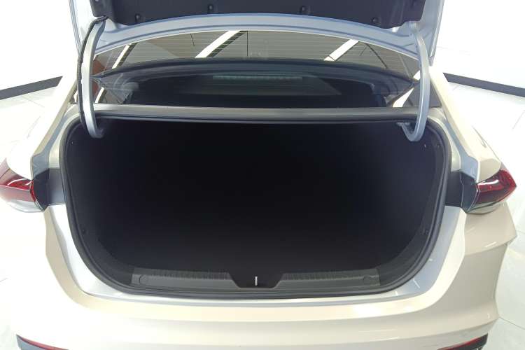 Used GAC Trumpchi EMPOW 2023 Shadow Leopard H High-Energy Hybrid Edition Trunk