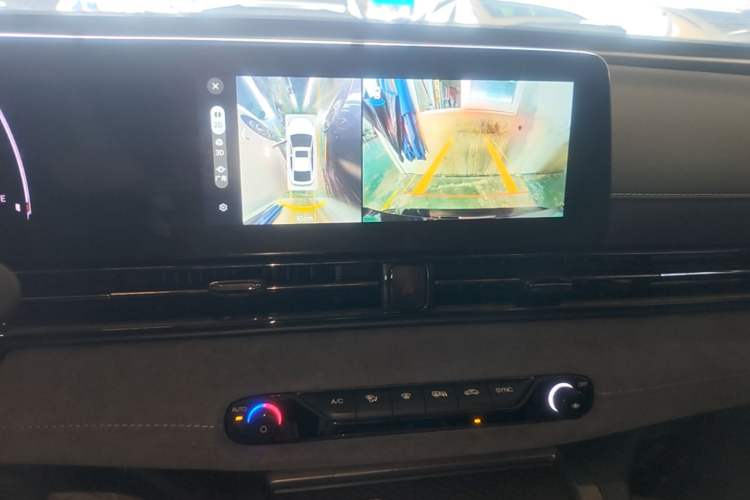 Used GAC Trumpchi EMPOW 2024 400T Automatic Yingbao R PRO Edition Audio And AC Panel