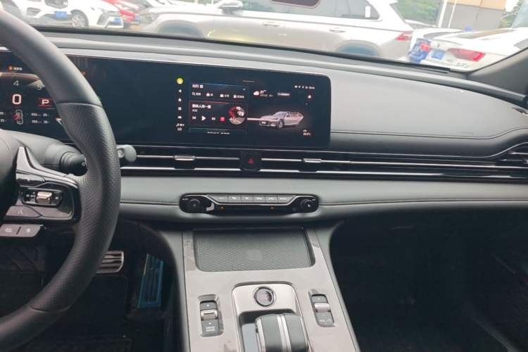 Used GAC Trumpchi EMPOW 2024 270T DCT Yingbao R-Style Edition Audio And AC Panel