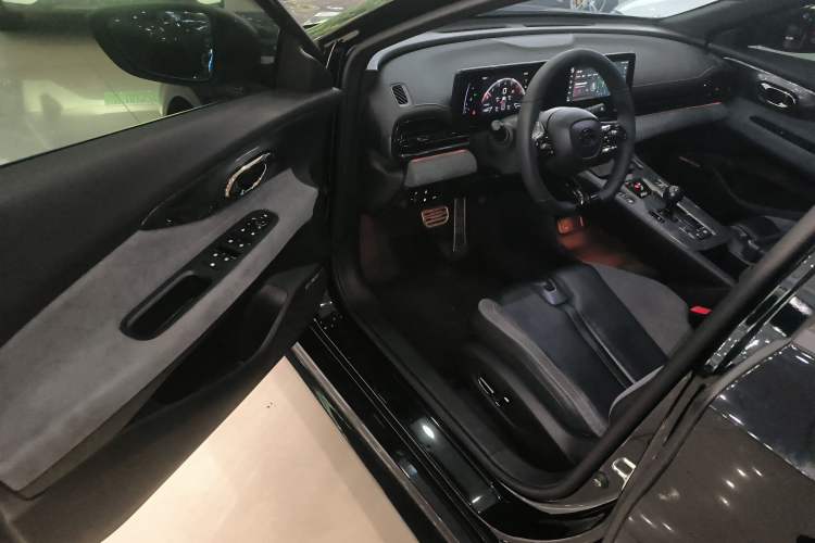 Used GAC Trumpchi EMPOW 2024 400T Automatic Yingbao R PRO Edition Driver Seat