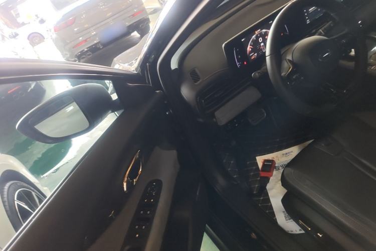 Used GAC Trumpchi EMPOW 2024 400T Automatic Yingbao R PRO Edition Driver Seat
