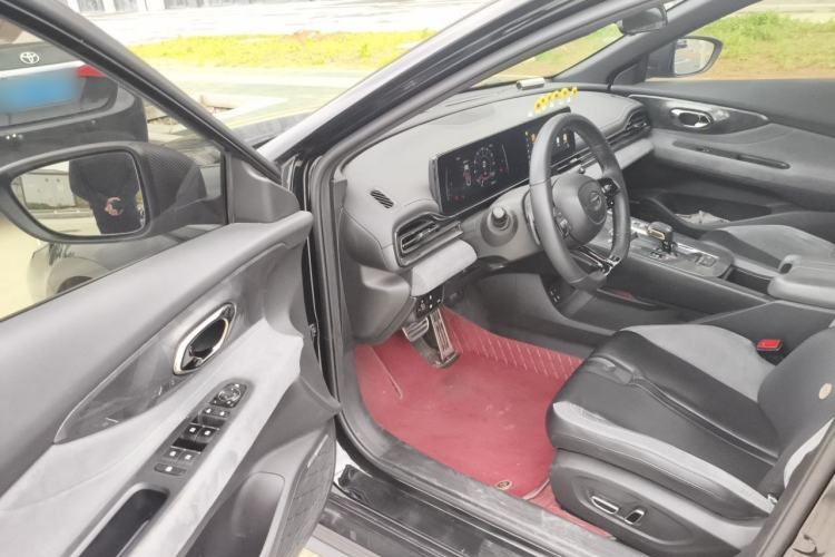 Used GAC Trumpchi EMPOW 2024 400T Automatic Yingbao R PRO Edition Driver Seat