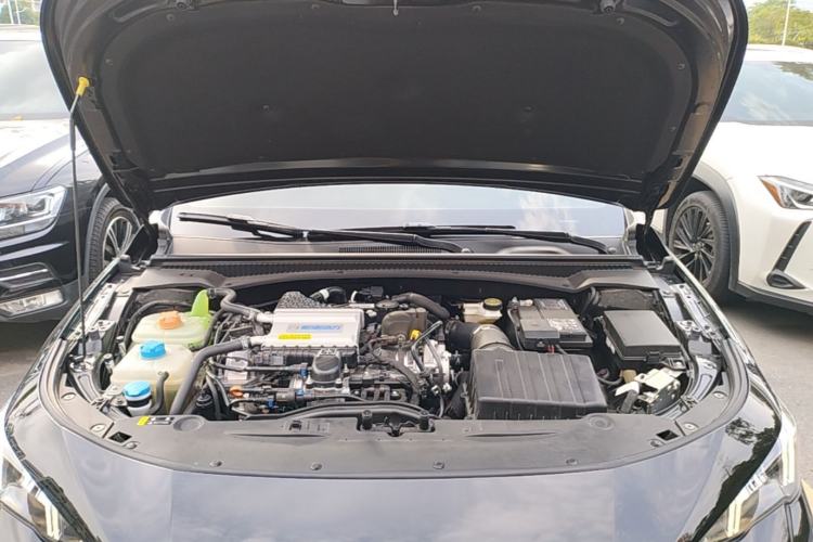 Used GAC Trumpchi EMPOW 2024 270T DCT Yingbao R-Style Edition Engine Bay