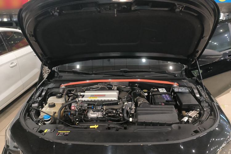 Used GAC Trumpchi EMPOW 2024 400T Automatic Yingbao R PRO Edition Engine Bay