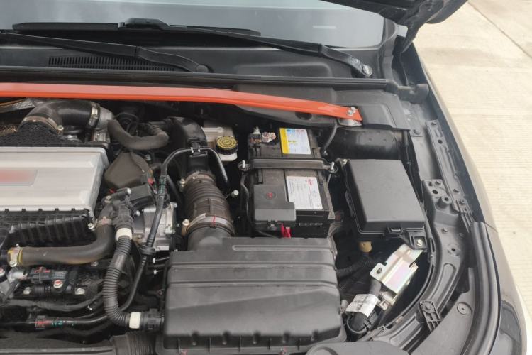Used GAC Trumpchi EMPOW 2024 400T Automatic Yingbao R PRO Edition Engine Bay Left