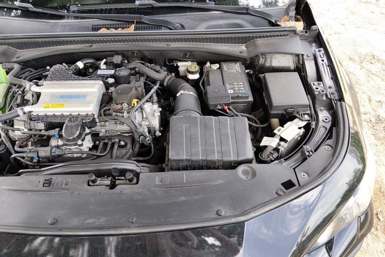 Used GAC Trumpchi EMPOW 2024 270T DCT Yingbao S Edition Engine Bay Left