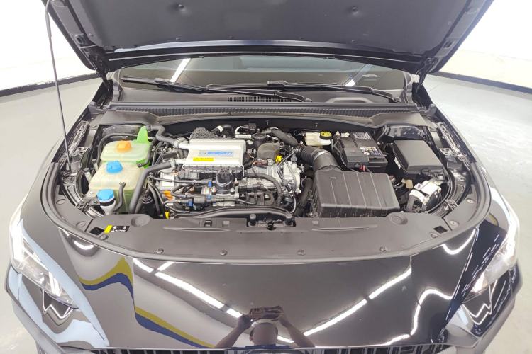 Used GAC Trumpchi EMPOW 2024 270T DCT Yingbao S Edition Engine Bay