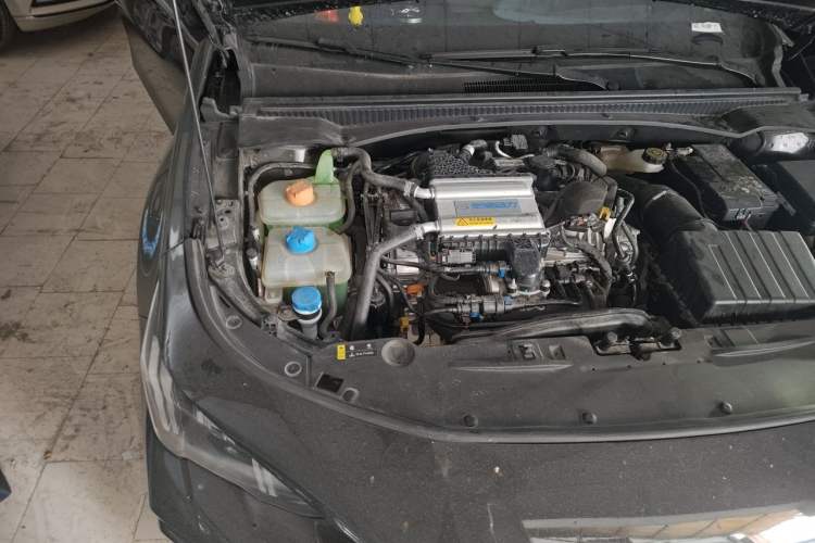 Used GAC Trumpchi EMPOW 2024 270T DCT Yingbao R-Style Edition Engine Bay Right