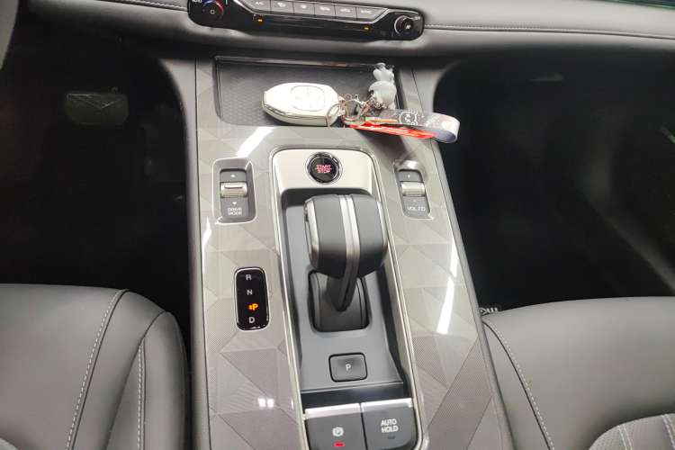 Used GAC Trumpchi EMPOW 2024 270T DCT Yingbao S Edition Gear Lever