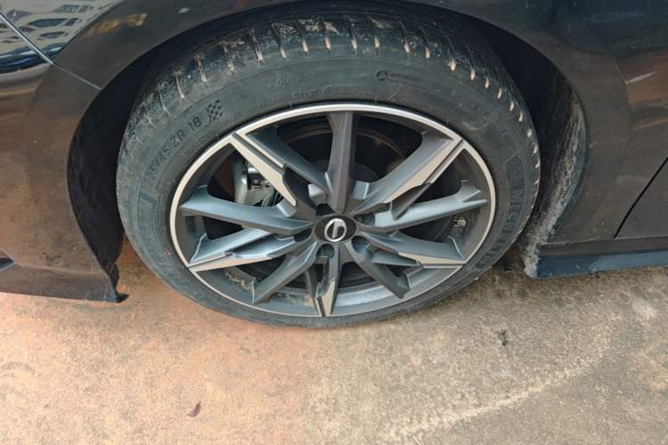 Used GAC Trumpchi EMPOW 2024 270T DCT Yingbao R-Style Edition Left Front Wheel Hub