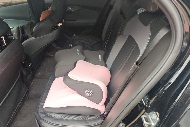 Used GAC Trumpchi EMPOW 2024 400T Automatic Yingbao R MAX Edition Left Rear Seat