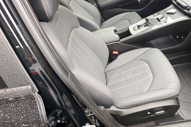 Used GAC Trumpchi EMPOW 2024 270T DCT Yingbao R-Style Edition Right Front Seat