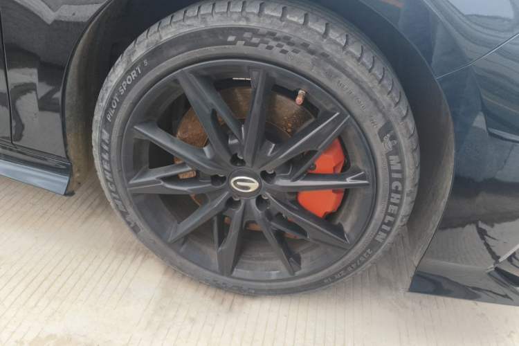 Used GAC Trumpchi EMPOW 2024 400T Automatic Yingbao R PRO Edition Right Front Wheel Hub