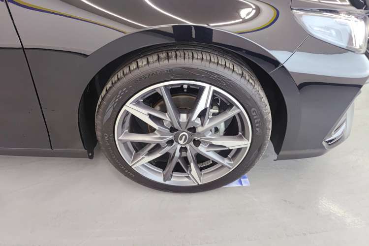 Used GAC Trumpchi EMPOW 2024 270T DCT Yingbao S Edition Right Front Wheel Hub