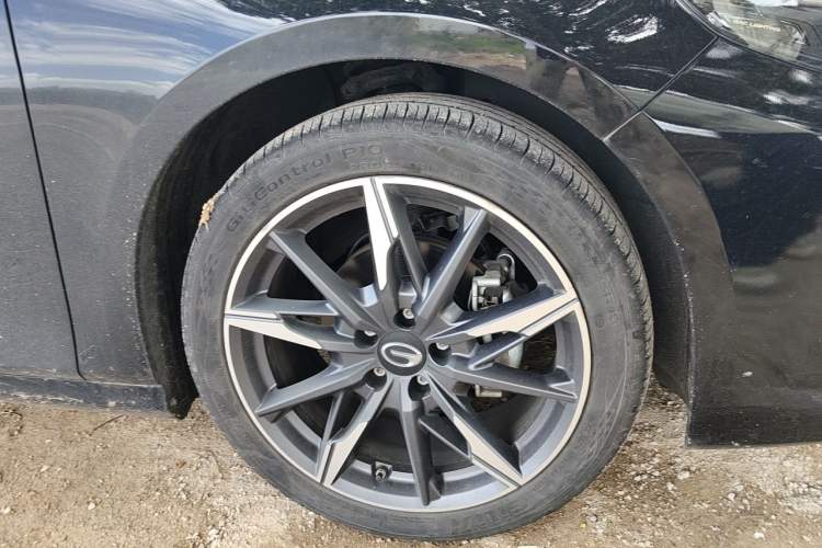 Used GAC Trumpchi EMPOW 2024 270T DCT Yingbao S Edition Right Front Wheel Hub
